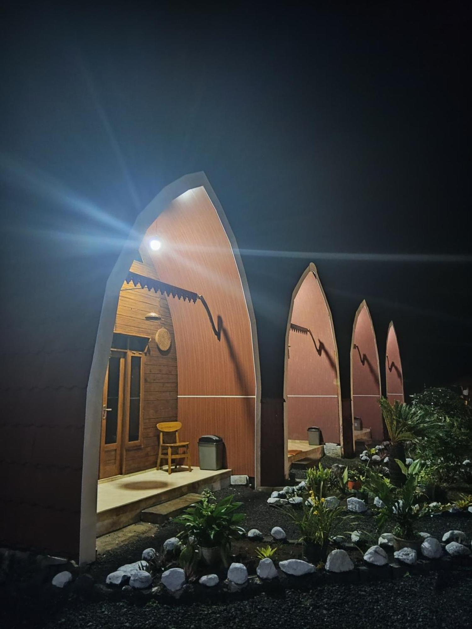 Indah Damai Cottages Sidomukti Экстерьер фото